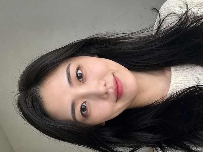 옆으로 누워 저장된 사진